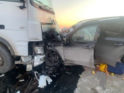 В Малодербетовском районе произошло смертельное ДТП, четыре человека погибли