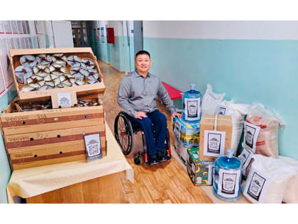 В Калмыкии собрали гуманитарную помощь для Антрацитовского дома-интернета