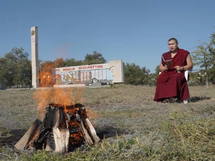 В Калмыкии состоялся традиционный турнир по национальной борьбе (Фоторепортаж)