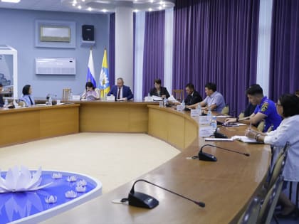 В Калмыкии прошло заседание Совета по правам ребенка