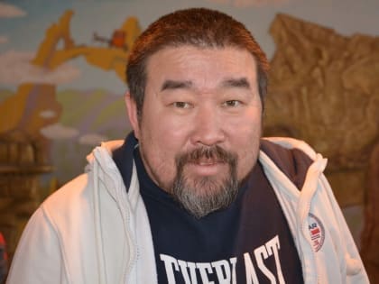 В Национальном музее Калмыкии откроется выставка бурятского художника Солбона Лыгденова