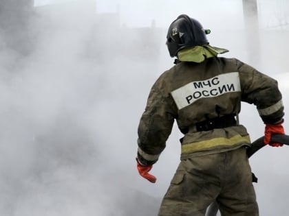 В Элисте произошел пожар, спасён ребёнок