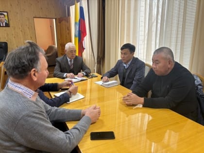 В Лаганском районе Калмыкии решают проблему с набегами волков