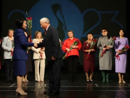 В Калмыкии подвели итоги Года педагога и наставника