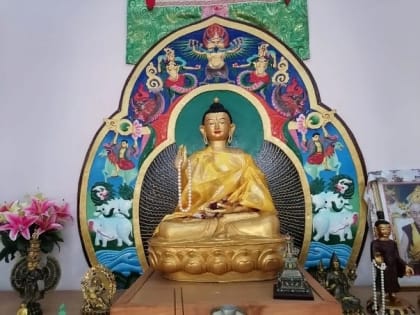 Хошеутовский хурул благодарит за помощь в установке Оклада