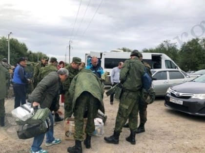 Мобилизованные яшалтинцы получили поддержку района