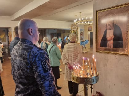 Росгвардейцы приняли участие в праздничном молебне в Калмыкии