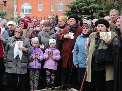 Приглашаем на крестный ход с семейными иконами