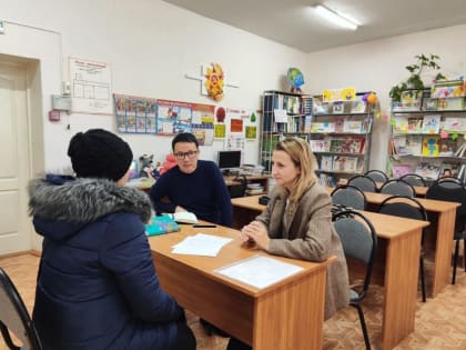 Депутаты проводят прием граждан