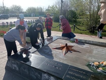 Жители райцентра Калмыкии присоединились к акции заботы о памятниках