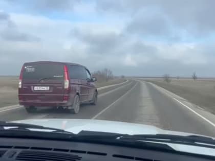 Полицейские Калмыкии проводят рейд «Встречная полоса»