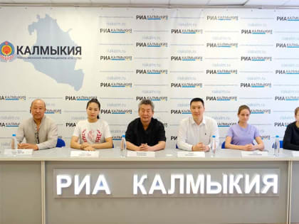 В Калмыкии проходят межрегиональные сборы по каратэ под руководством тренера сборной России