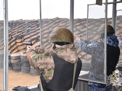 В честь героев Сталинградской битвы росгвардейцы провели турнир по стрельбе в Калмыкии