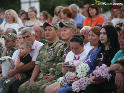 Благотворительный концерт «Прикасаясь сердцем к подвигу» в Садовом