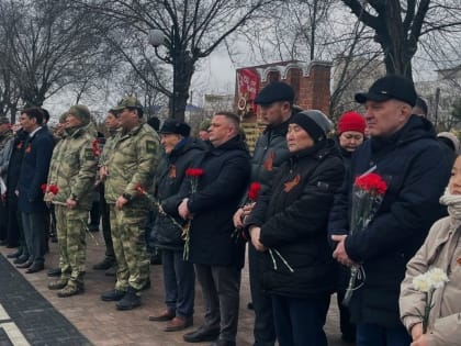 Митинг в память о герое России Мингияне Лиджиеве