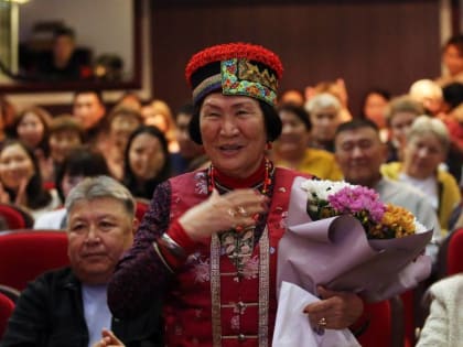 В Калмыкии состоялся творческий вечер с Верой Шуграевой