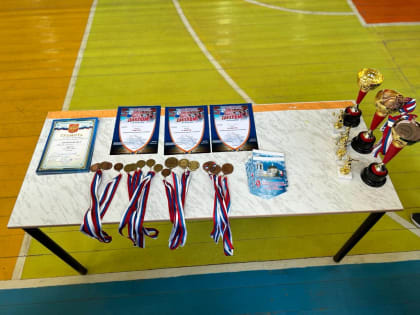 В Элисте прошел Рождественский турнир по волейболу