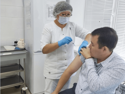 В Калмыкии продолжается прививочная кампания против гриппа