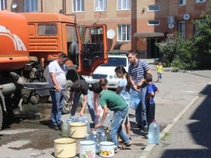 В Элисте устанавливают емкости с технической водой