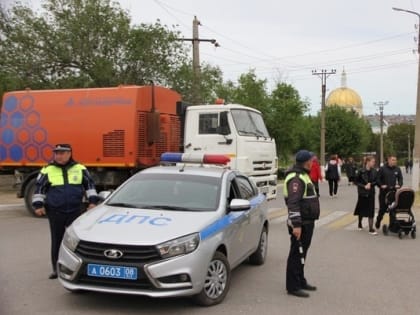 Полицейские Калмыкии обеспечили охрану порядка во время празднования Пасхи