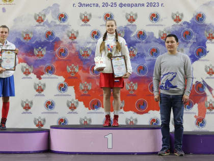 В Элисте прошло первенство ЮФО по боксу среди девушек