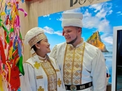 Молодожены из Калмыкии принимают участие во Всероссийском свадебном фестивале