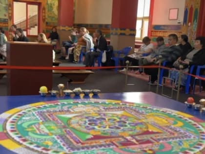 В Центральном хуруле Калмыкии проводят обряд разрушения мандалы