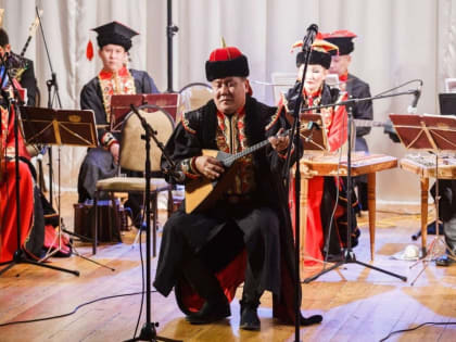 Нацоркестр Калмыкии приглашает на праздничный концерт