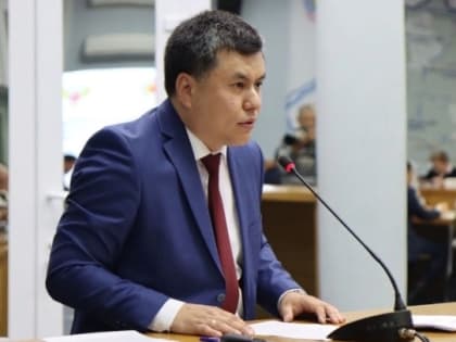 Руководитель Минздрава Калмыкии отчитался о реализации нацпроекта «Здравоохранение»