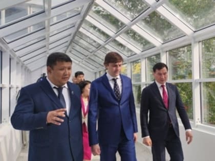 В Калмыкию прибыл Министр просвещения России Сергей Кравцов
