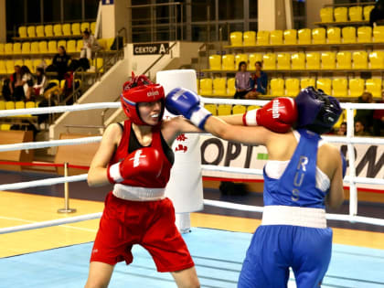 Спортсменки из Калмыкии завоевали награды первенства ЮФО по боксу
