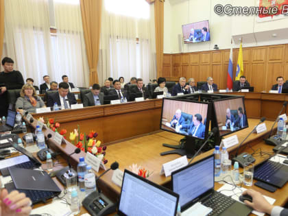 Парламентарии Калмыкии проголосовали за демократические поправки в закон о выборах в Народный Хурал