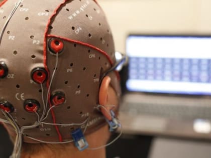 В России разработали шапку, для лечения болезней мозга