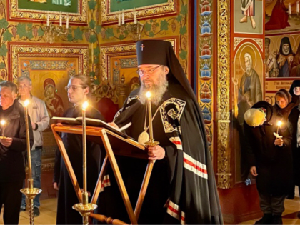 Архиепископ Юстиниан совершил чтение канона Андрея Критского в Казанском соборе Элисты
