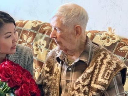 Ветераны Калмыкии получили памятные знаки