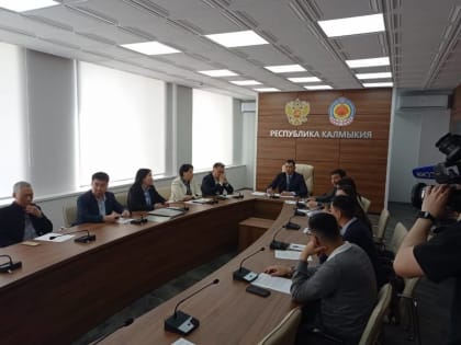 В Элисте прошло заседание Оргкомитета по проведению Международной патриотической акции "Диктант Победы"