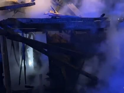 В столице Калмыкии горел частный дом