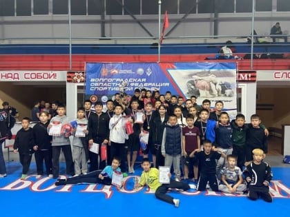Юные жители Калмыкии стали победителями открытого Кубка Волгограда по панкратиону