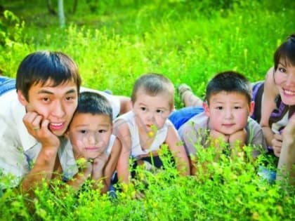 В Калмыкии более 2,6 тыс. семей получают выплату на третьего или последующих детей