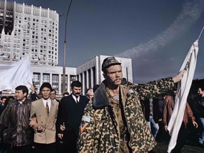 На телеканале Россия1 выходит документальный фильм "1993. Перелом" при участии Кирсана Илюмжинова