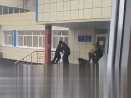 В Элисте на территории школы произошла драка