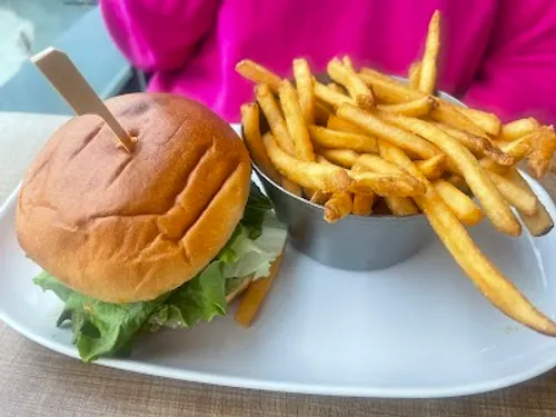 Image of Tap & Barrel • Willowbrook