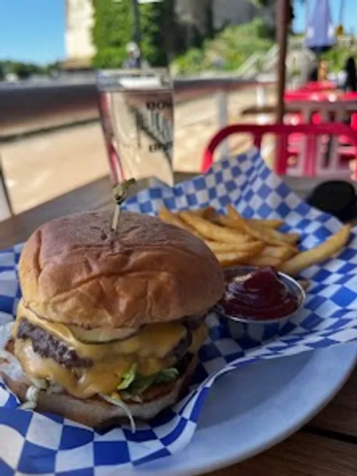 Image of Beach Ave Bar and Grill
