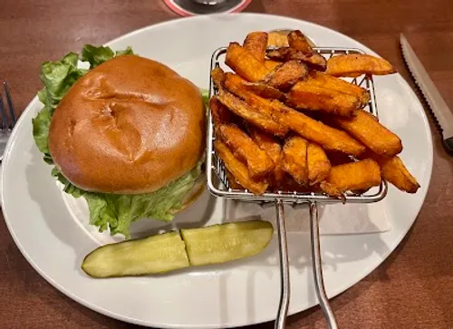 Image of 4th Spot Kitchen & Bar