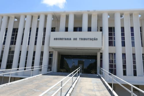 Concurso SEFAZ-RN abre inscrições com 50 vagas e salário inicial de R$ 13,2 mil
