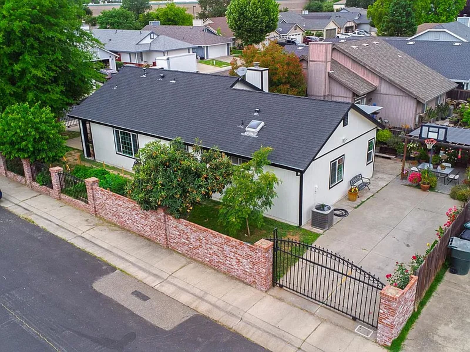 6236 Riverbelle Ct
