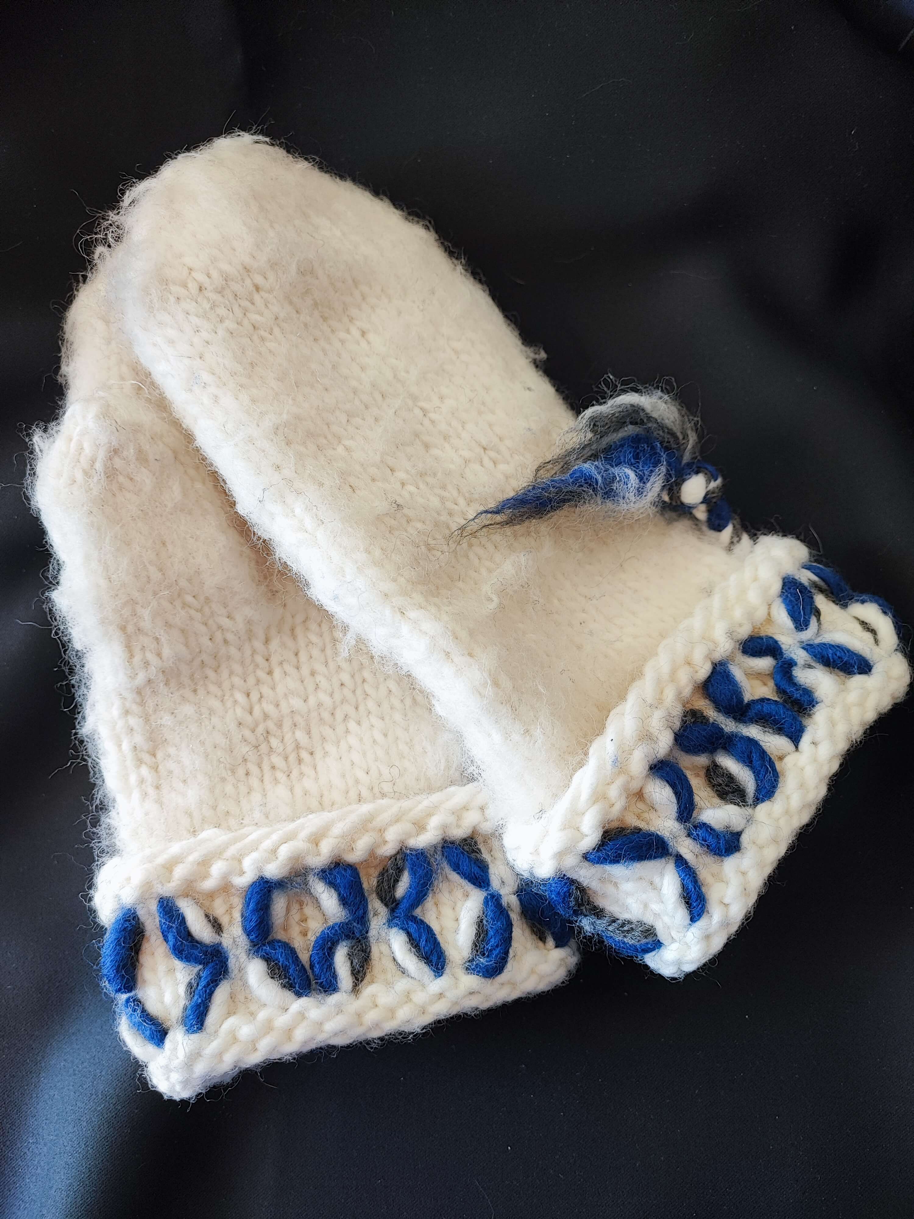 Exciting News from Werecat Industries: Knitting Courses and New Dog Leashes!