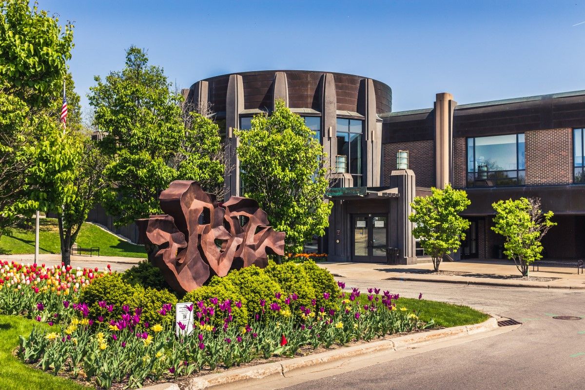 Historic Hedberg Public Library Retreat SVL