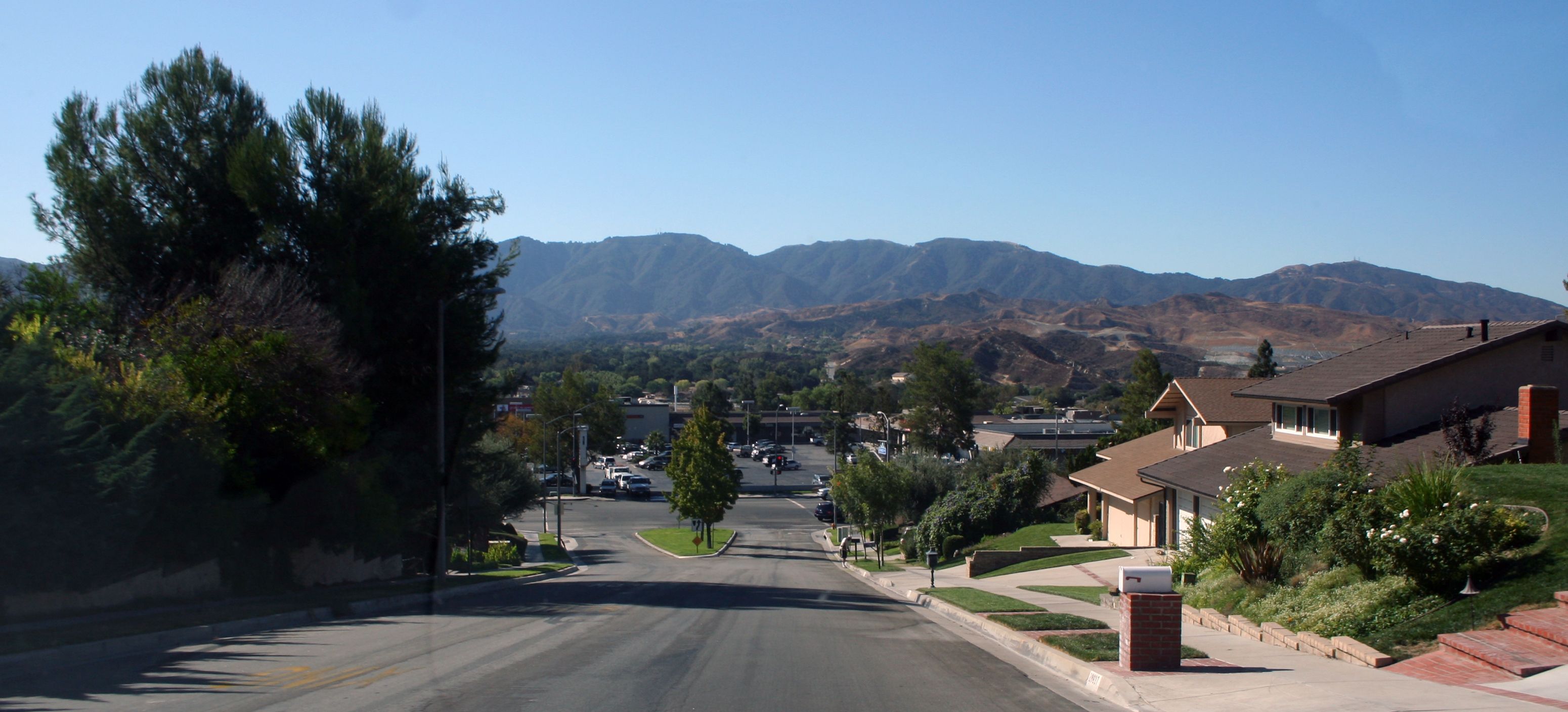 Movers in Santa Clarita, CA - Reliable Long-Distance & Local Moving Services
