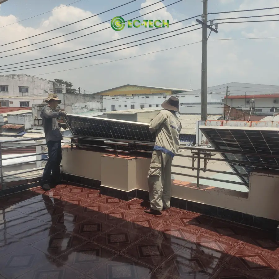 lắp đặt tấm pin năng lượng mặt trời